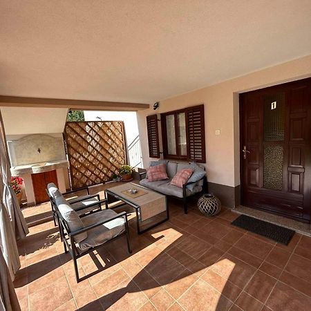 Apartmani Antonija Vozilici Dış mekan fotoğraf