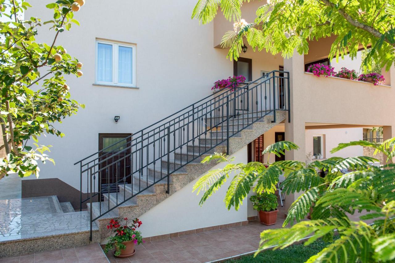Apartmani Antonija Vozilici Dış mekan fotoğraf
