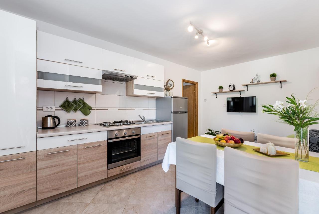 Apartmani Antonija Vozilici Dış mekan fotoğraf