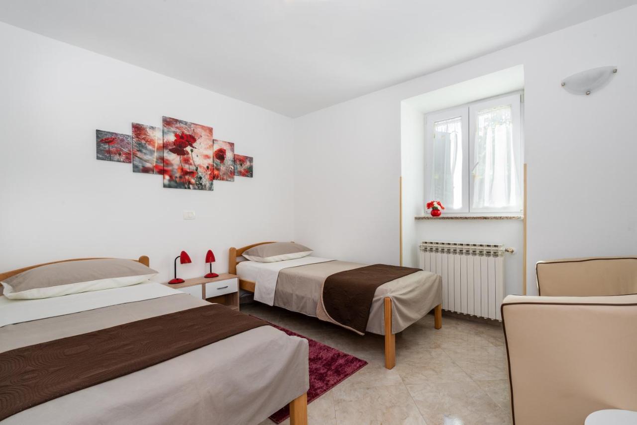 Apartmani Antonija Vozilici Dış mekan fotoğraf