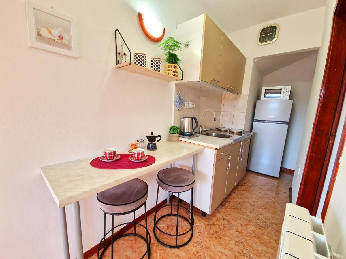 Apartmani Antonija Vozilici Dış mekan fotoğraf