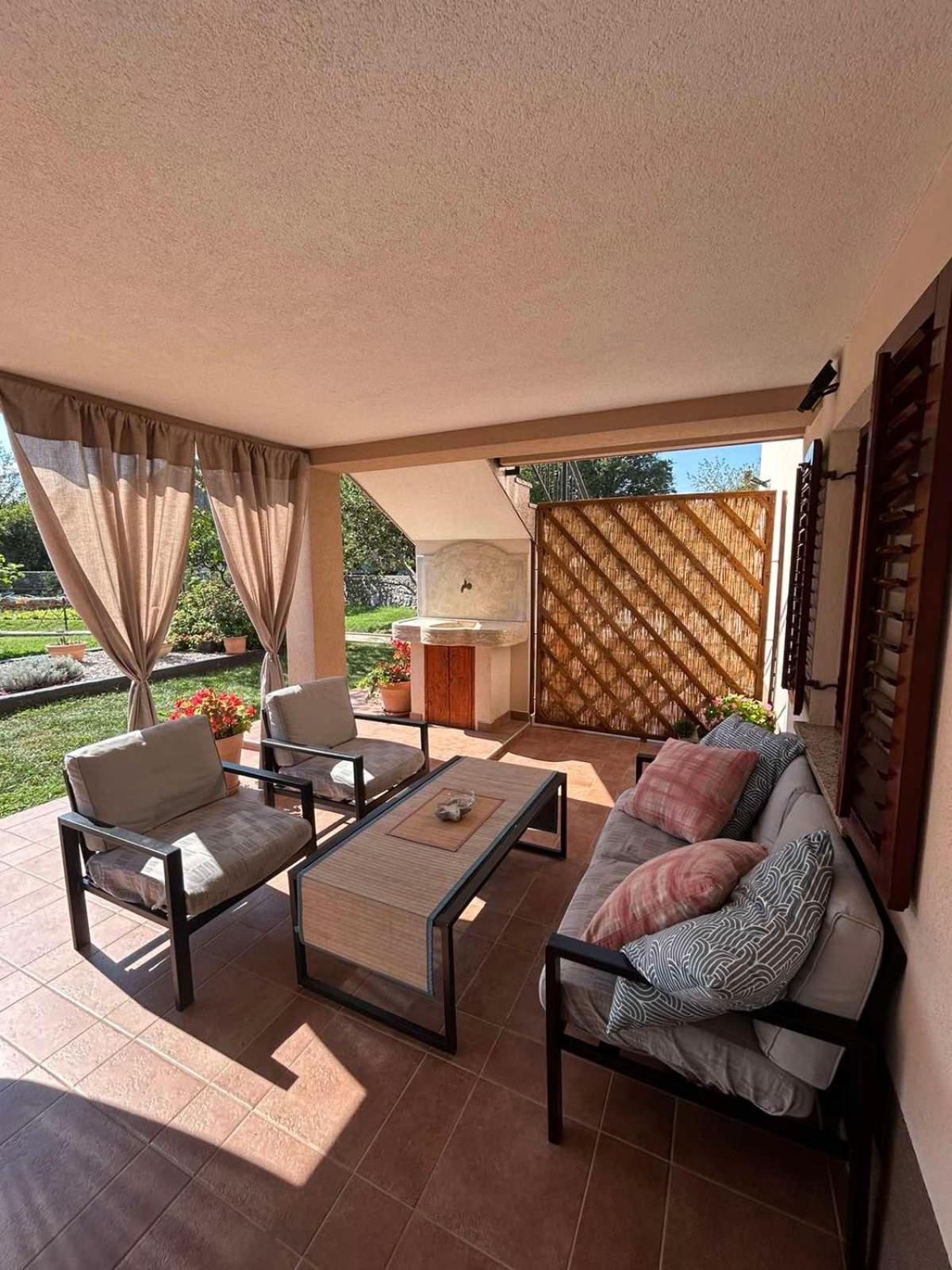 Apartmani Antonija Vozilici Dış mekan fotoğraf